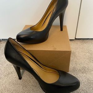 BRAND NEW - Nine West Black Heels